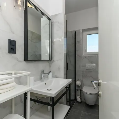 Apartment Mladenka 2 Barbat na Rabu