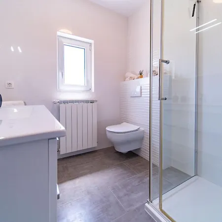 Mladenka 2 Apartment Barbat na Rabu