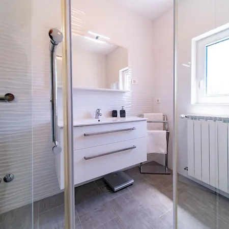 Apartment Mladenka 2 Barbat na Rabu
